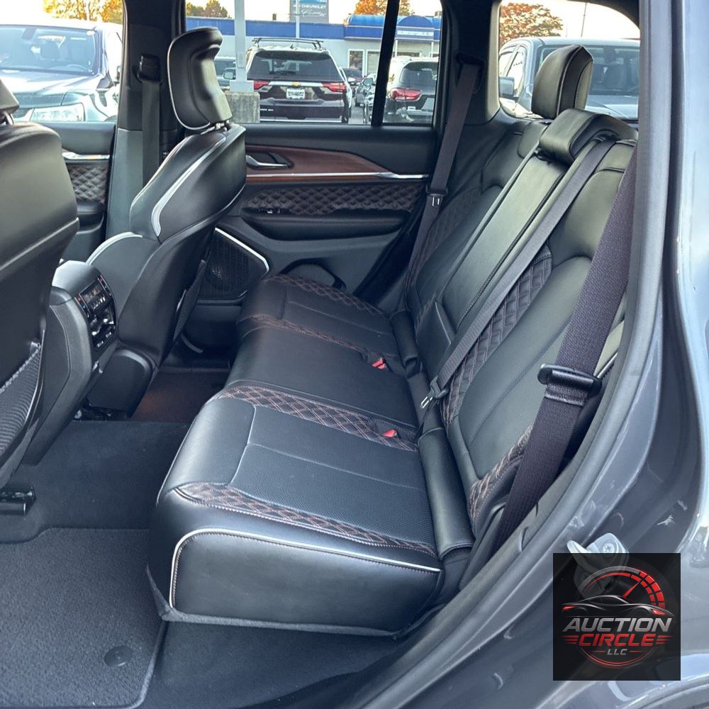 2025 Jeep Grand Cherokee Summit