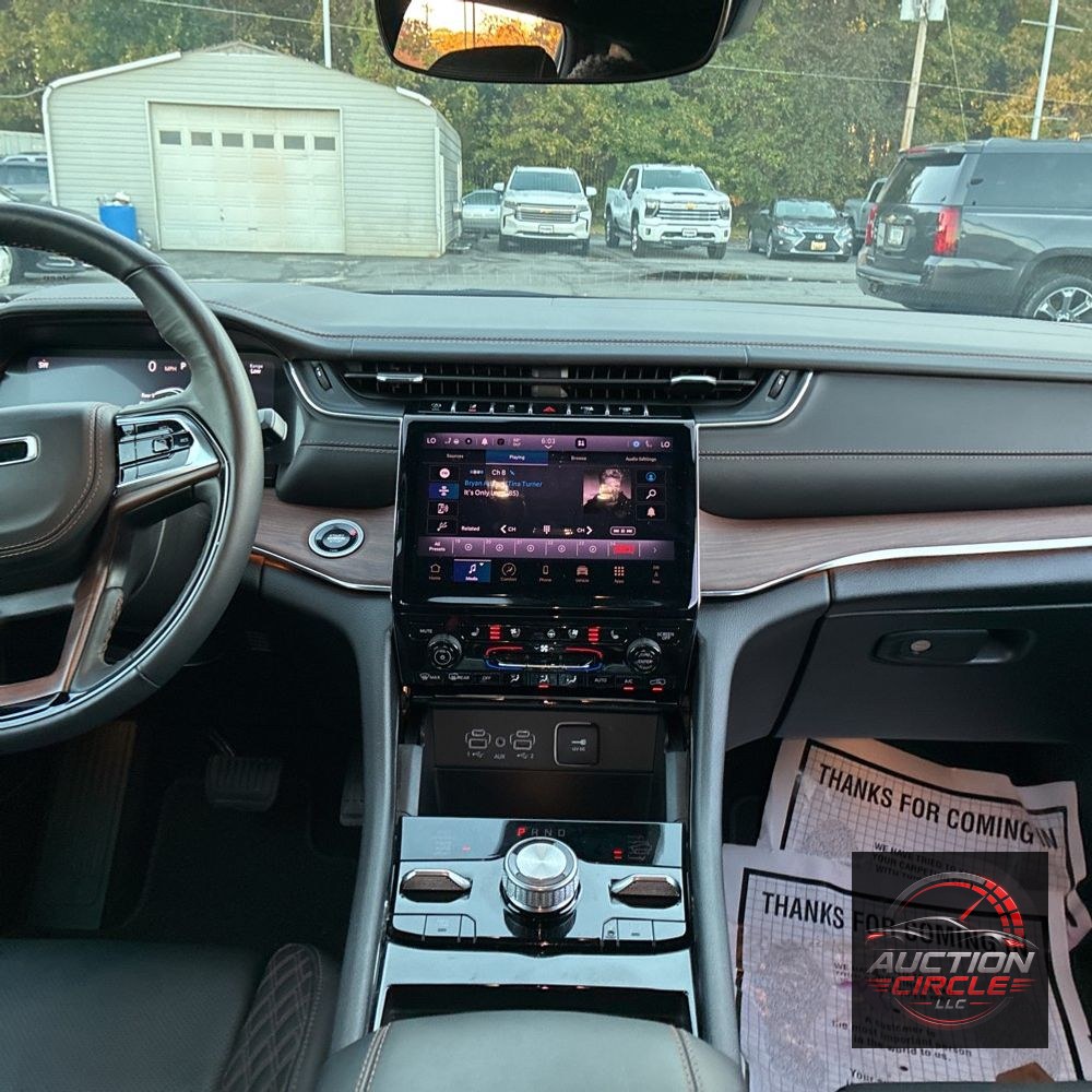 2025 Jeep Grand Cherokee Summit
