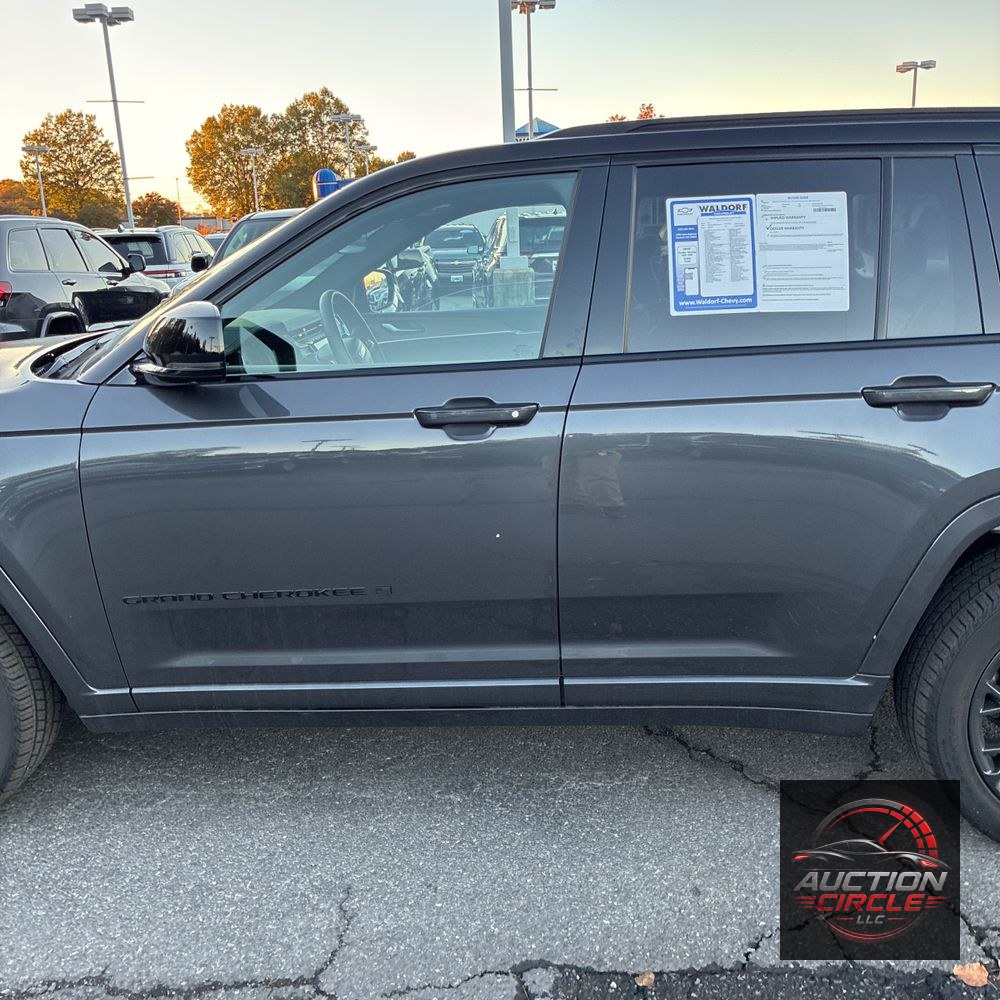2025 Jeep Grand Cherokee Summit