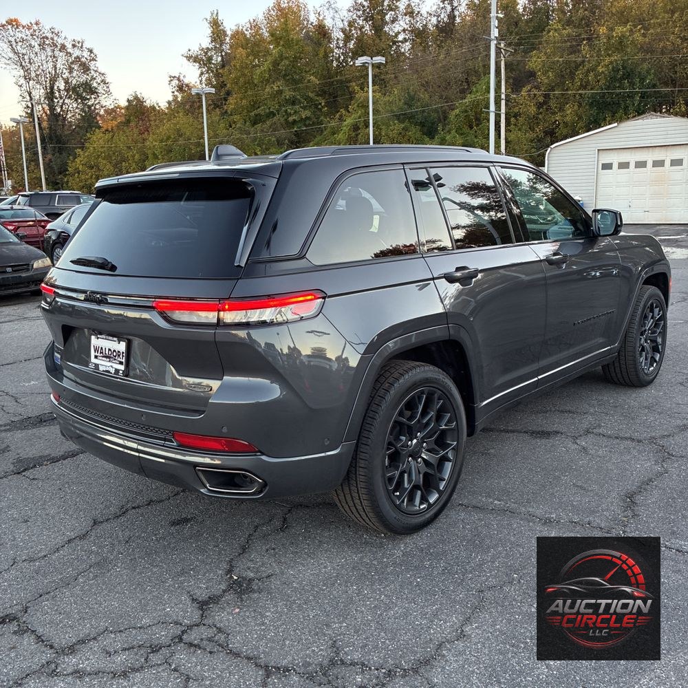 2025 Jeep Grand Cherokee Summit