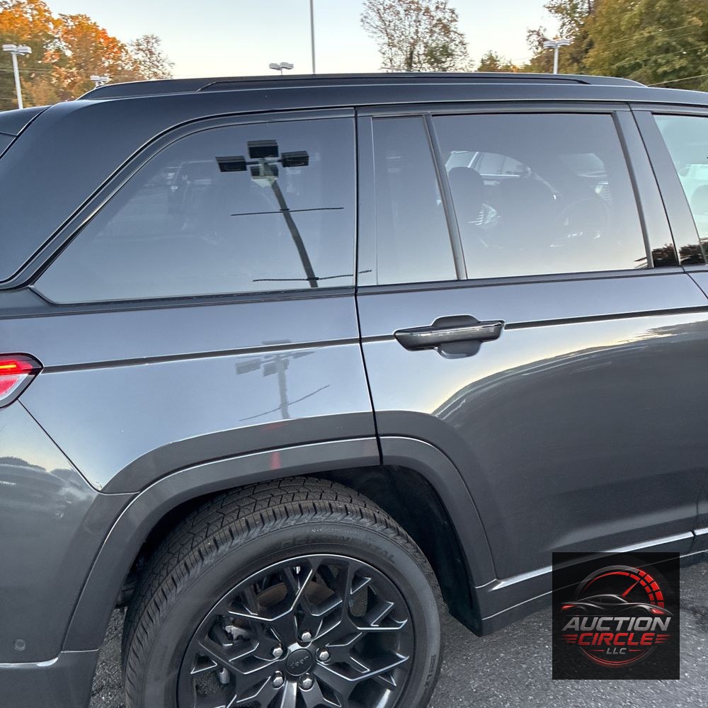 2025 Jeep Grand Cherokee Summit