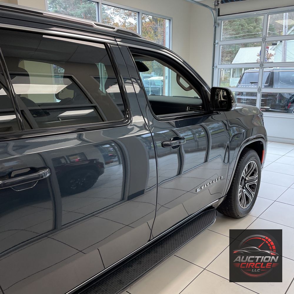 2024 Jeep Wagoneer L Base