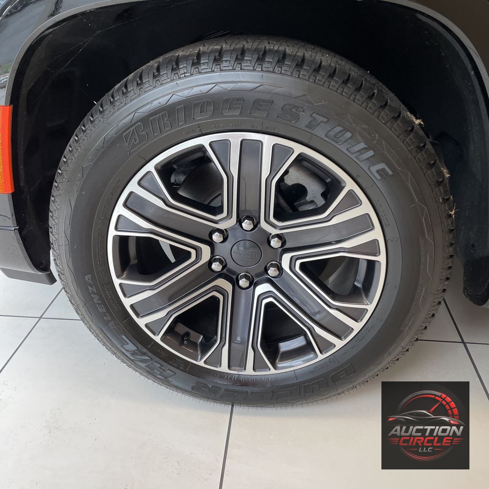 2024 Jeep Wagoneer L Base