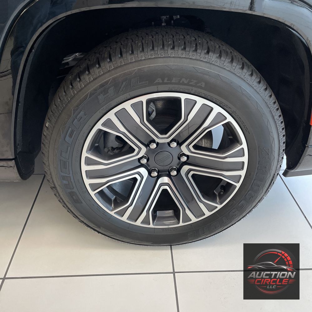2024 Jeep Wagoneer L Base