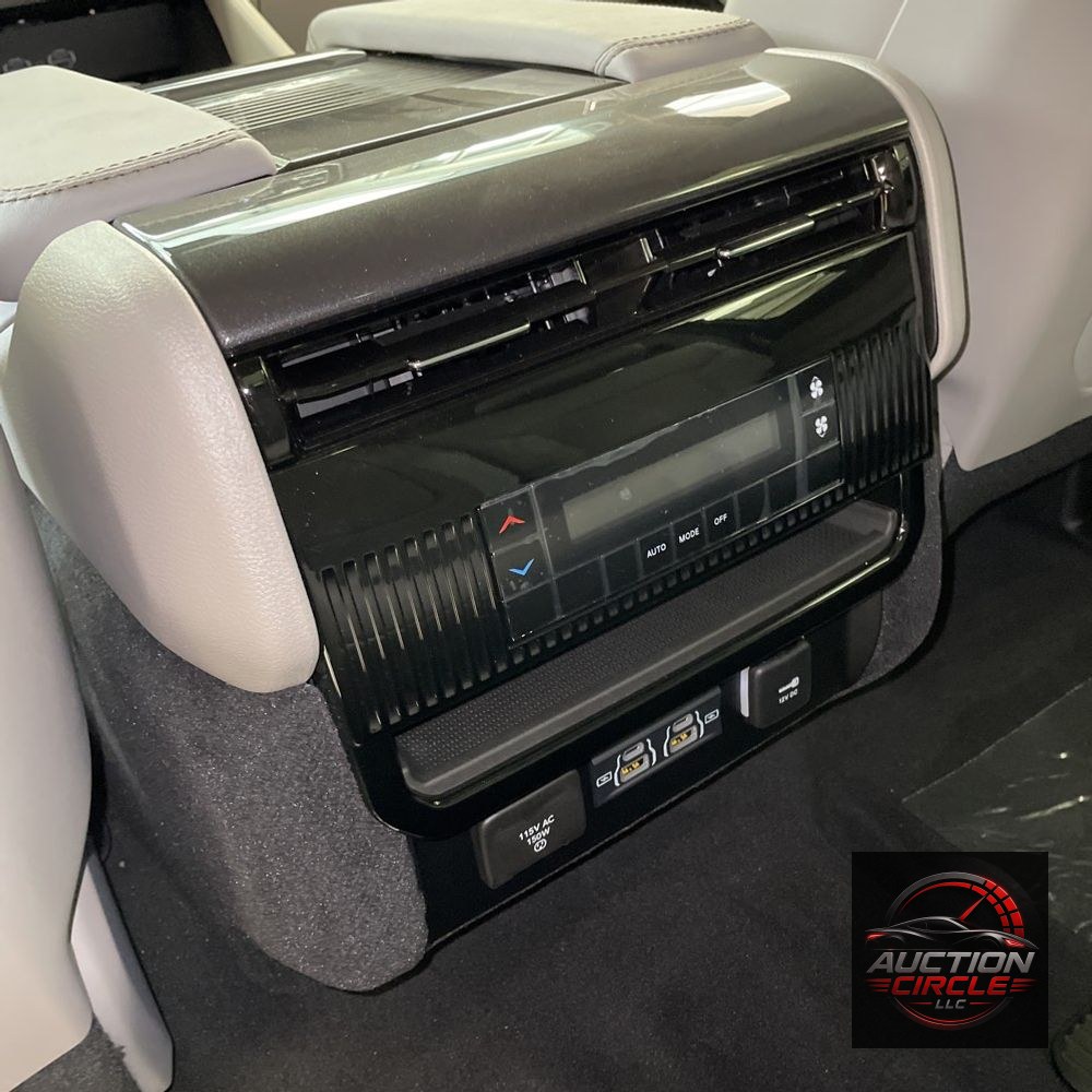 2024 Jeep Wagoneer L Base
