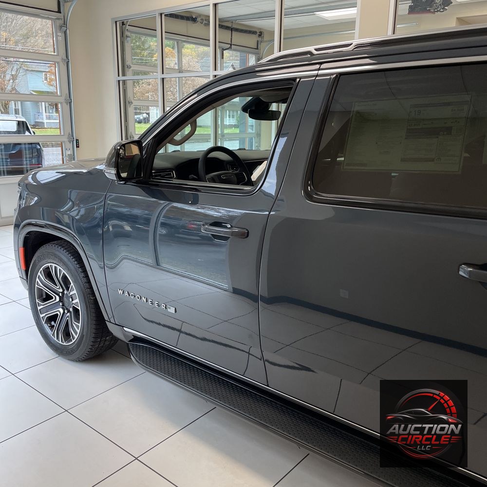 2024 Jeep Wagoneer L Base