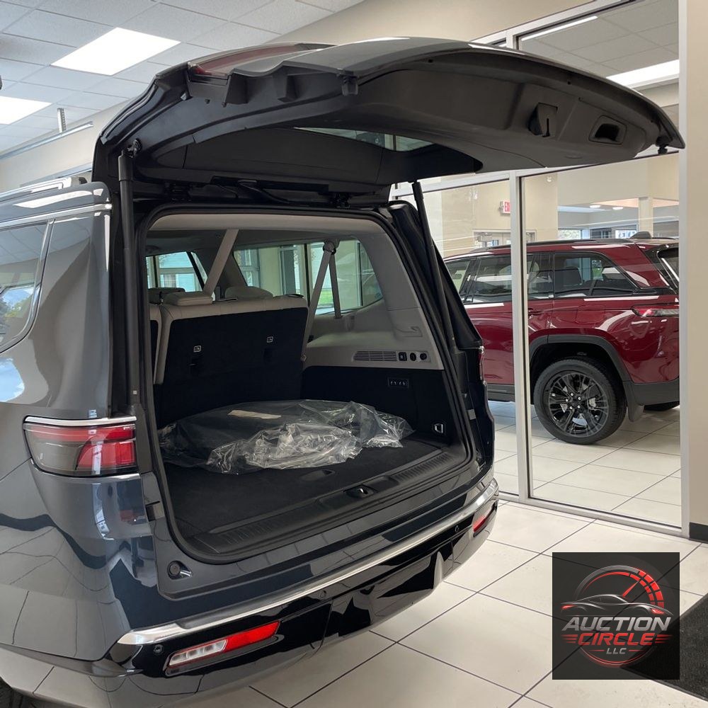 2024 Jeep Wagoneer L Base