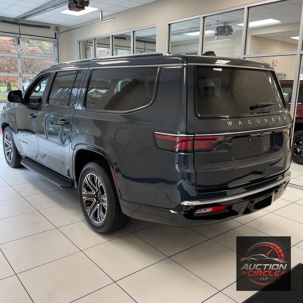 2024 Jeep Wagoneer L Base