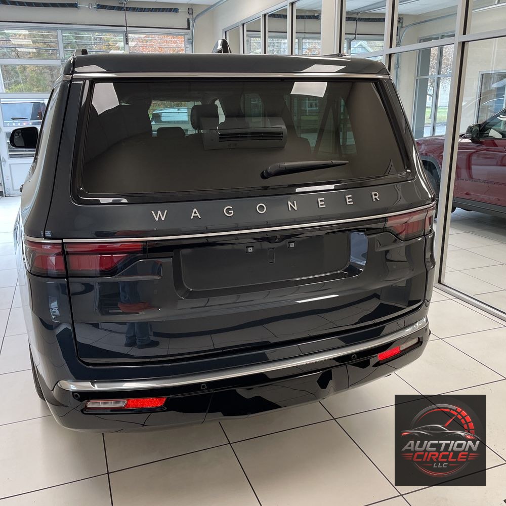 2024 Jeep Wagoneer L Base