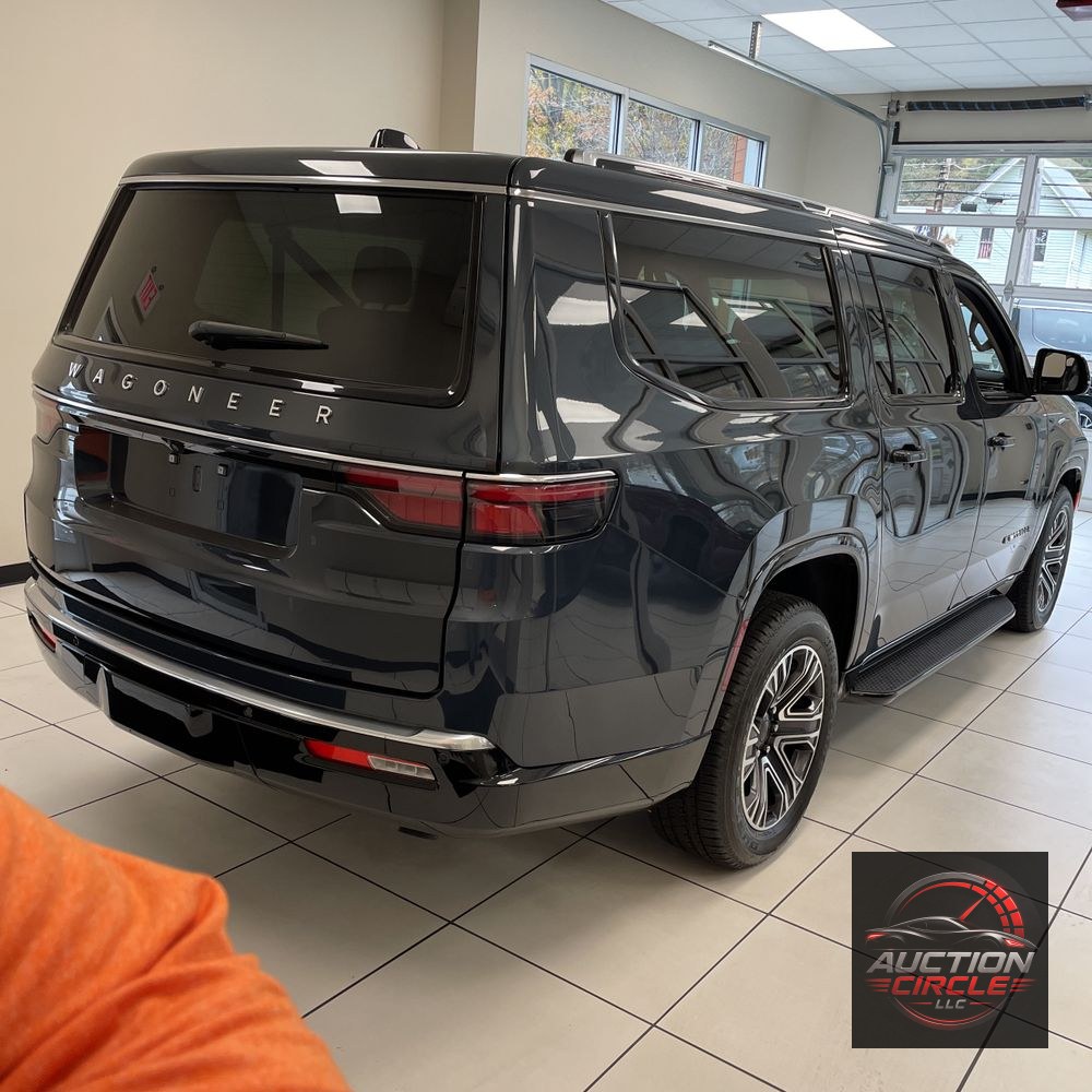 2024 Jeep Wagoneer L Base