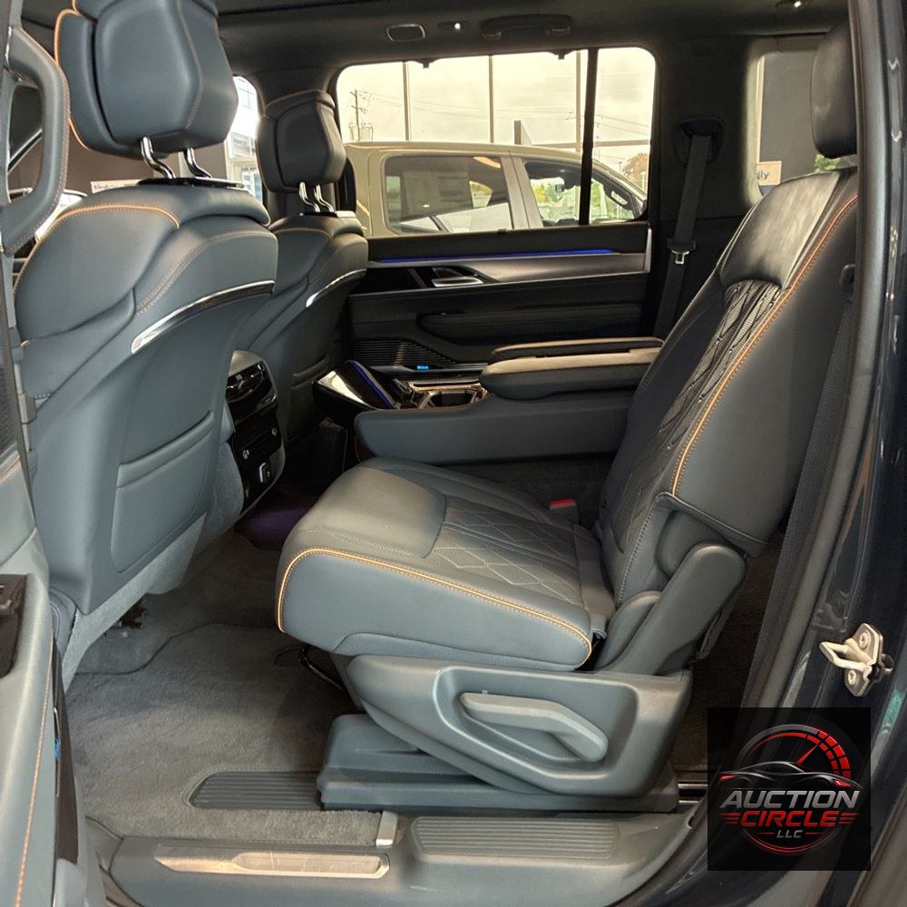 2023 Jeep Grand Wagoneer L Series III