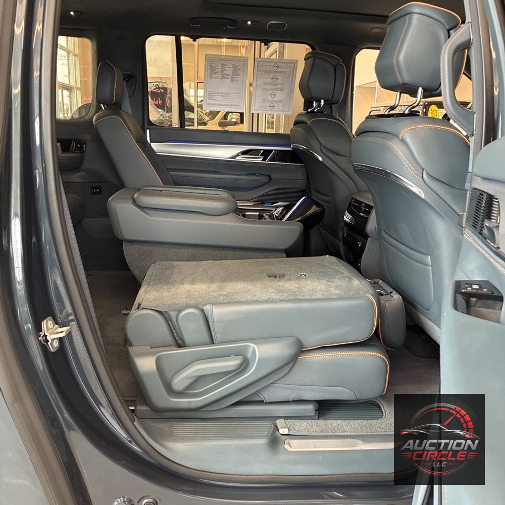 2023 Jeep Grand Wagoneer L Series III