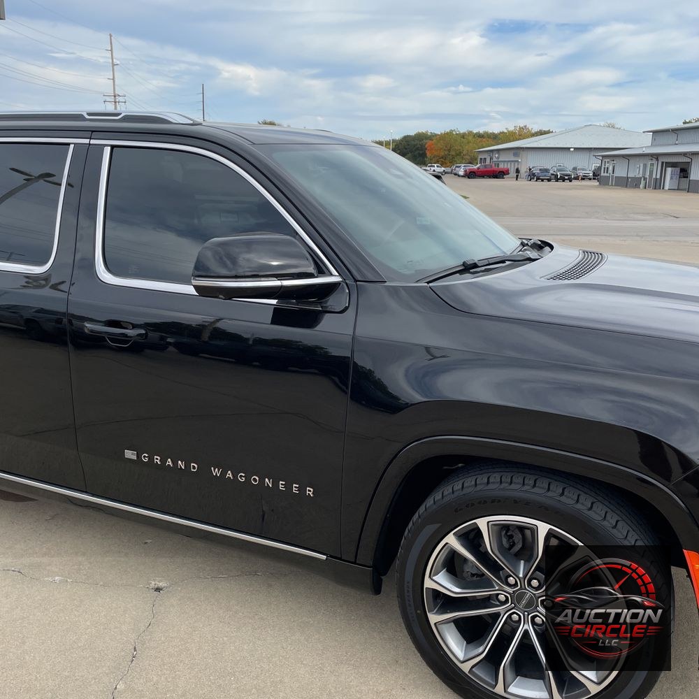 2023 Jeep Grand Wagoneer L Series III
