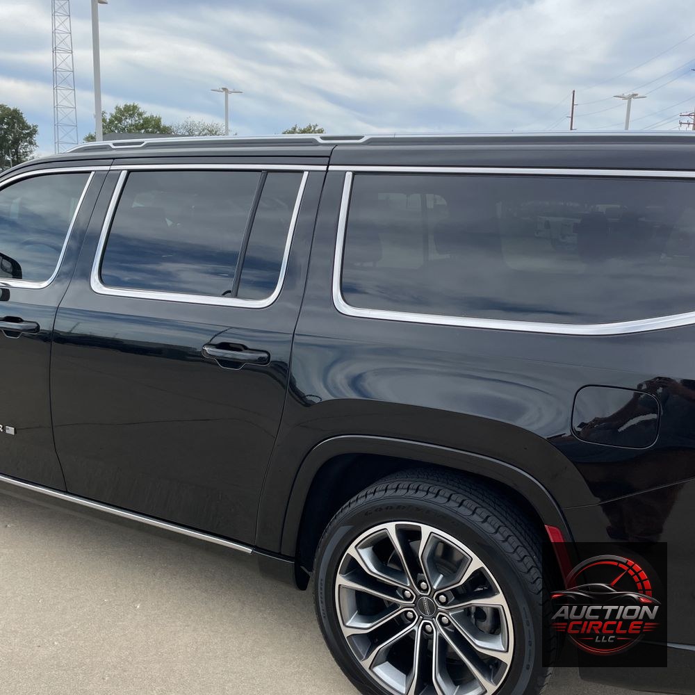 2023 Jeep Grand Wagoneer L Series III