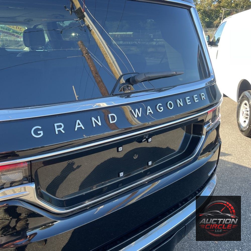 2022 Jeep Grand Wagoneer Series II