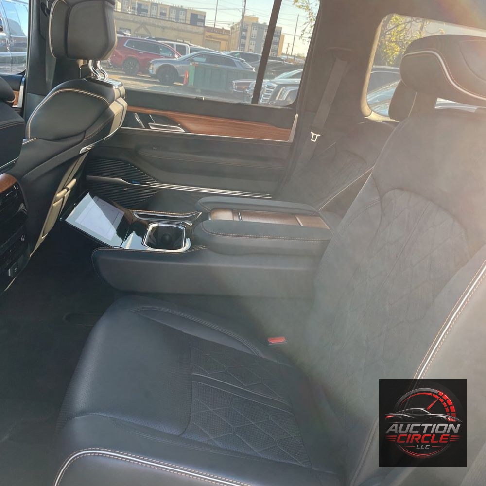 2023 Jeep Grand Wagoneer Series III