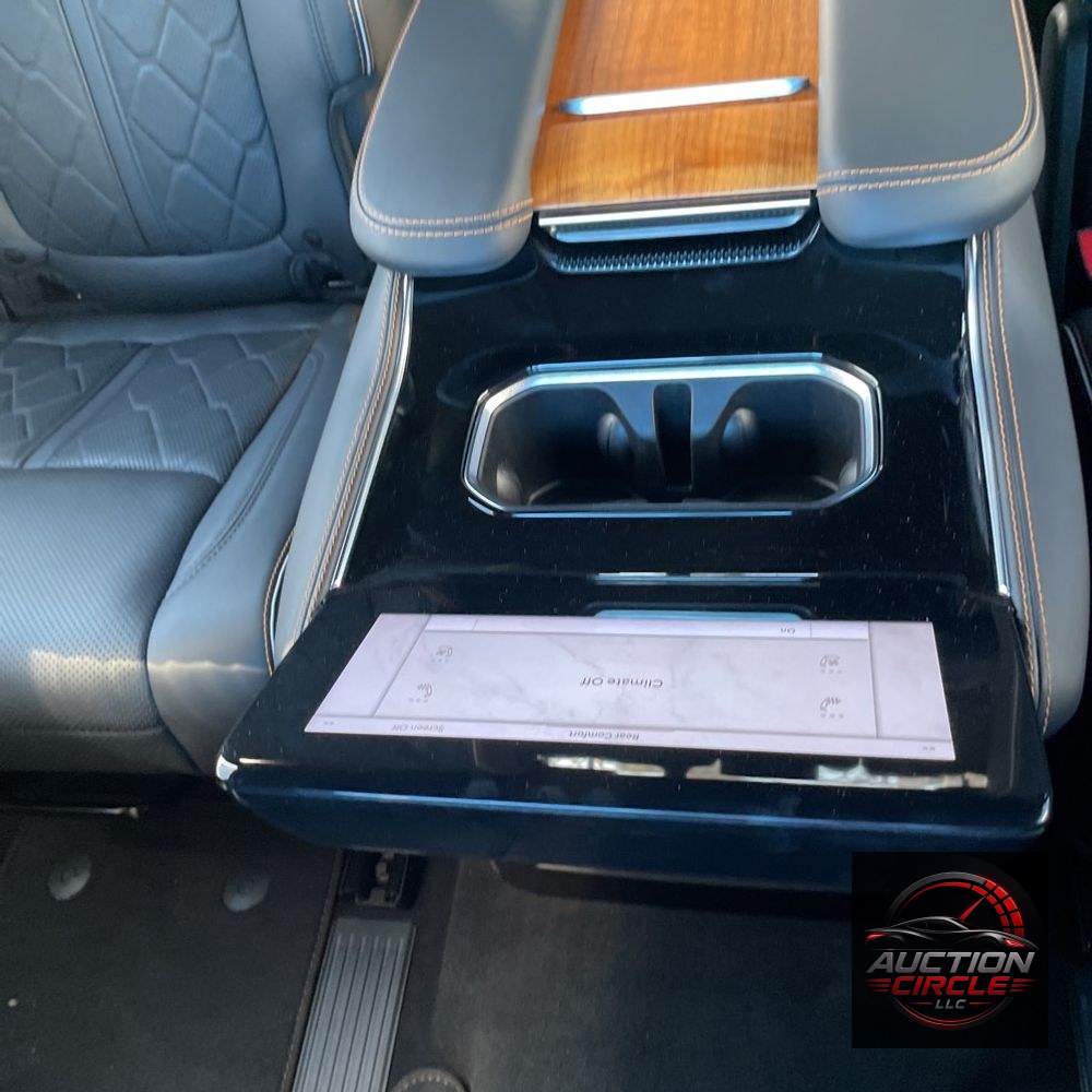 2023 Jeep Grand Wagoneer Series III
