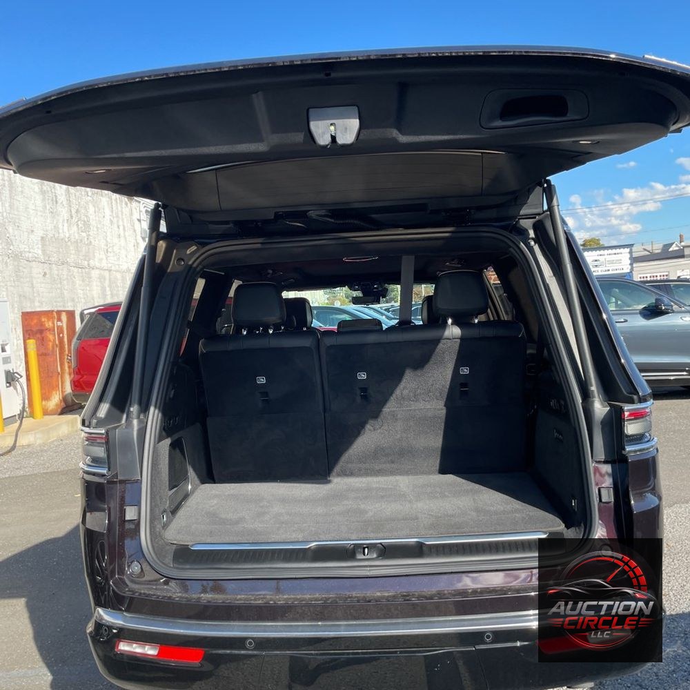 2023 Jeep Grand Wagoneer Series III