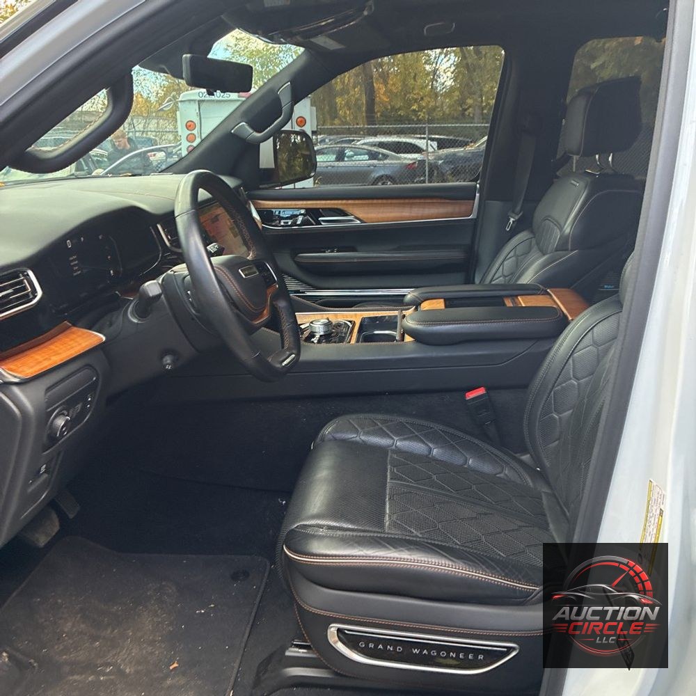 2022 Jeep Grand Wagoneer Series III