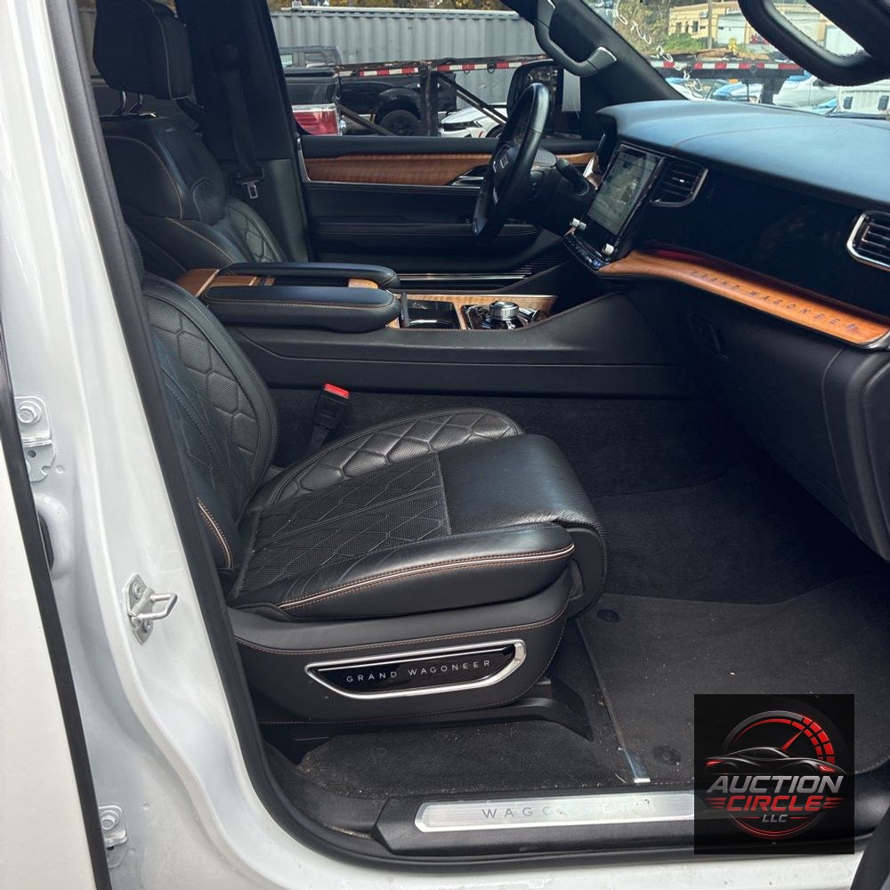 2022 Jeep Grand Wagoneer Series III