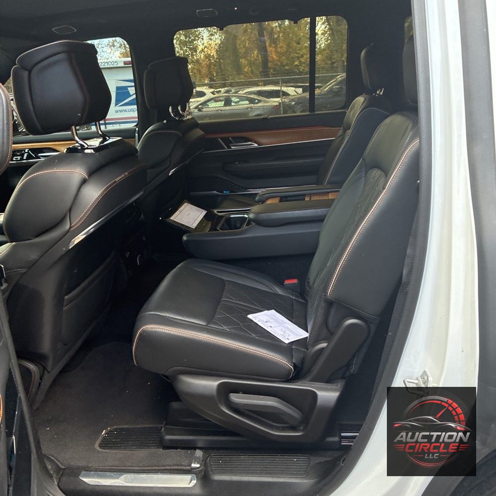 2022 Jeep Grand Wagoneer Series III