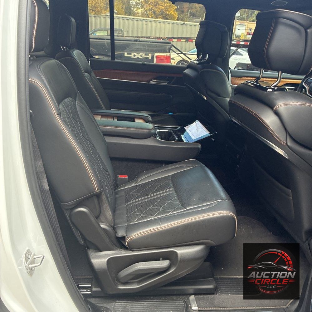 2022 Jeep Grand Wagoneer Series III