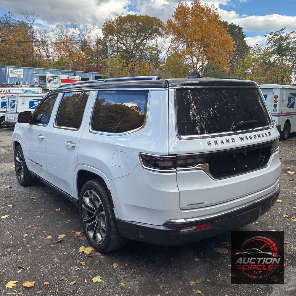 2022 Jeep Grand Wagoneer Series III