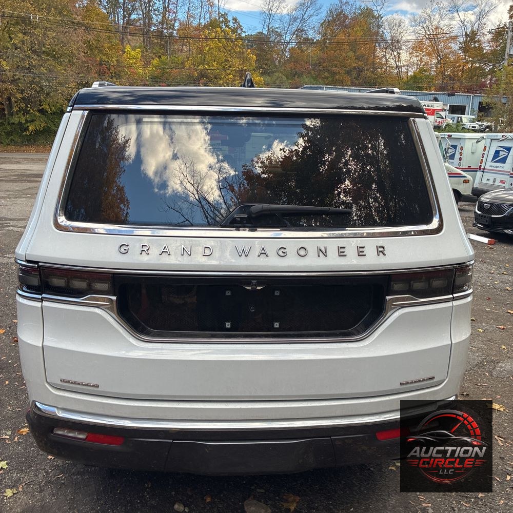 2022 Jeep Grand Wagoneer Series III