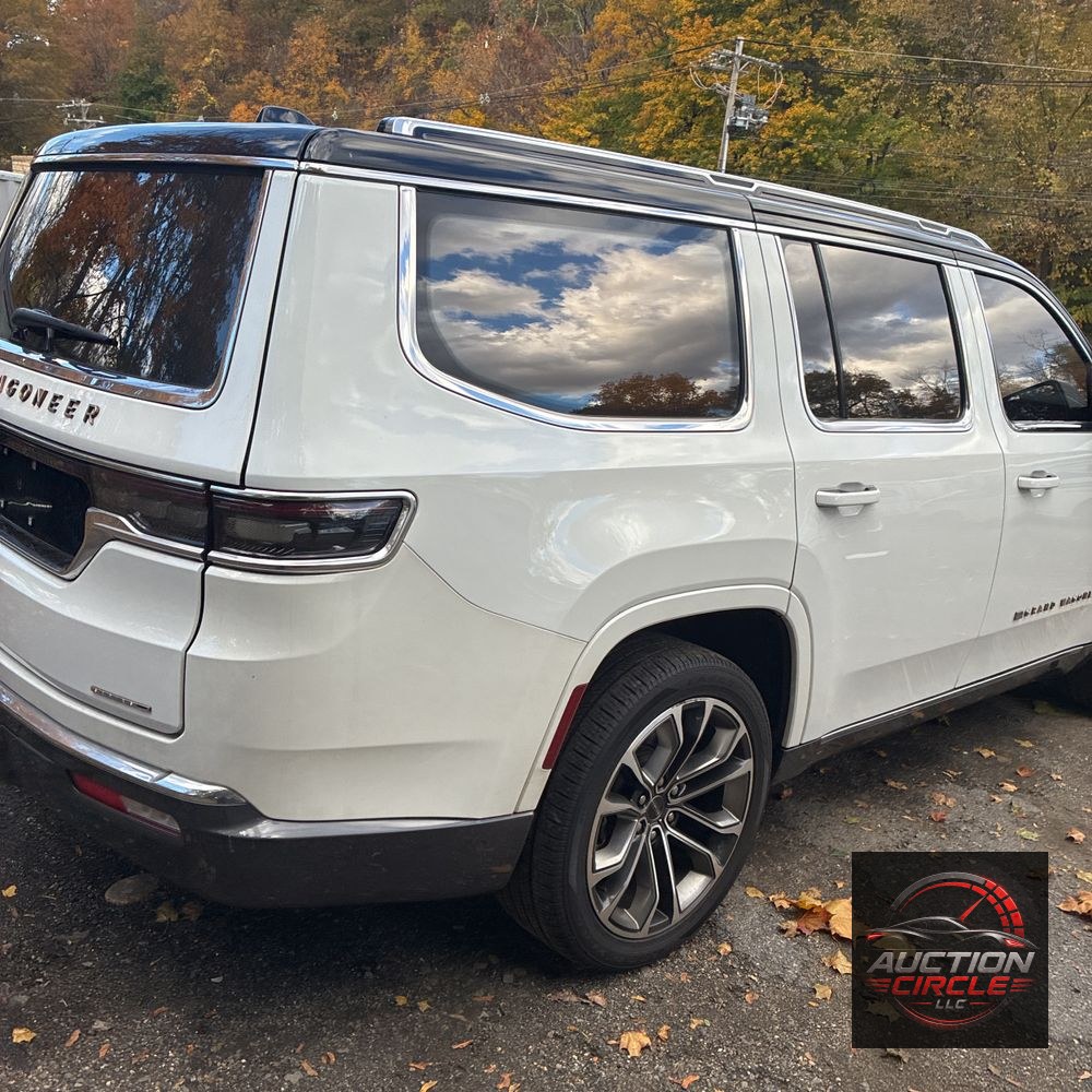 2022 Jeep Grand Wagoneer Series III