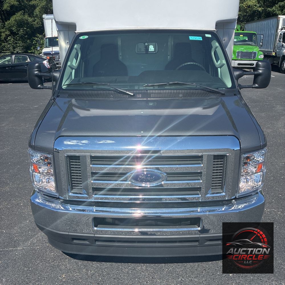 2025 Ford Commercial Vans E450