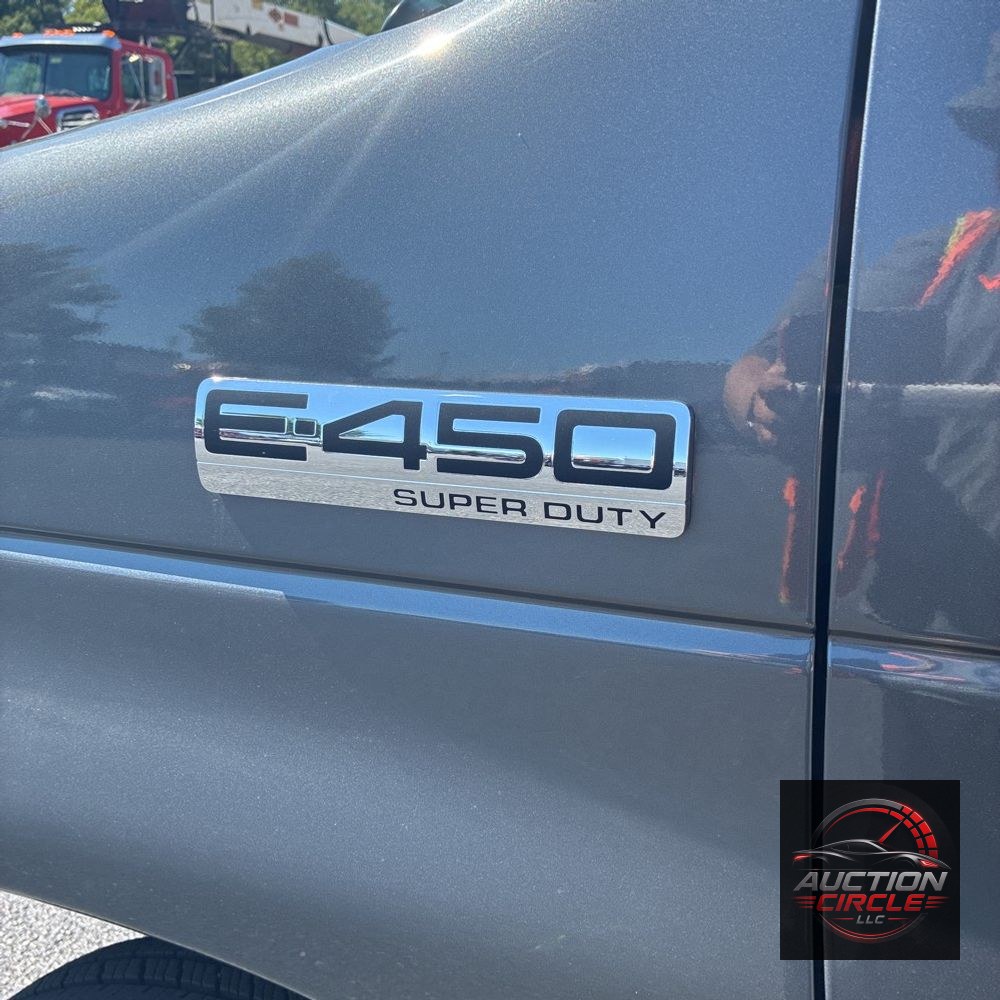 2025 Ford Commercial Vans E450