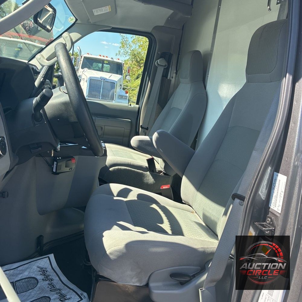 2025 Ford Commercial Vans E450
