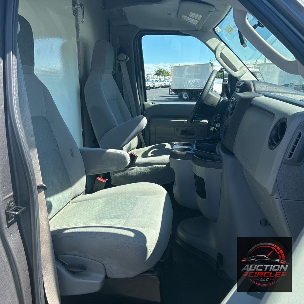 2025 Ford Commercial Vans E450