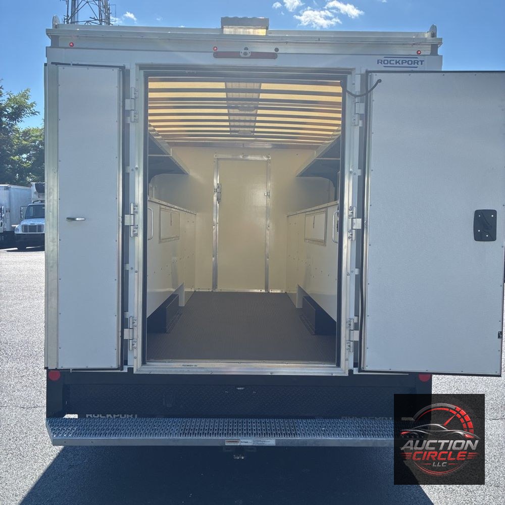 2025 Ford Commercial Vans E450