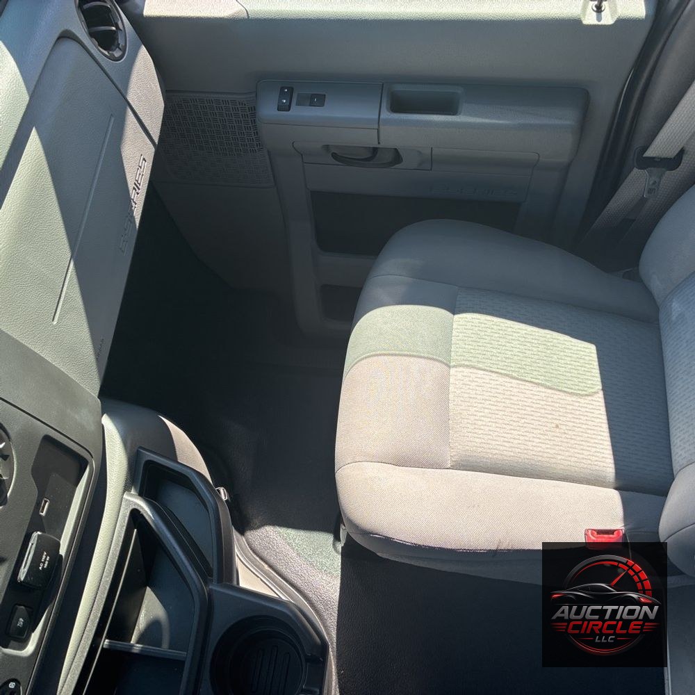 2025 Ford Commercial Vans E450