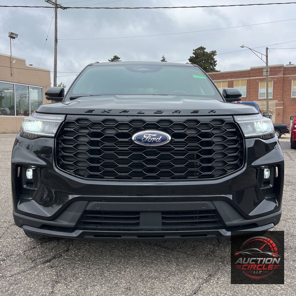 2025 Ford Explorer ST-Line