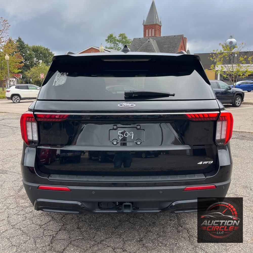 2025 Ford Explorer ST-Line