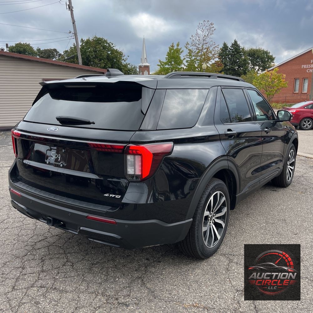 2025 Ford Explorer ST-Line