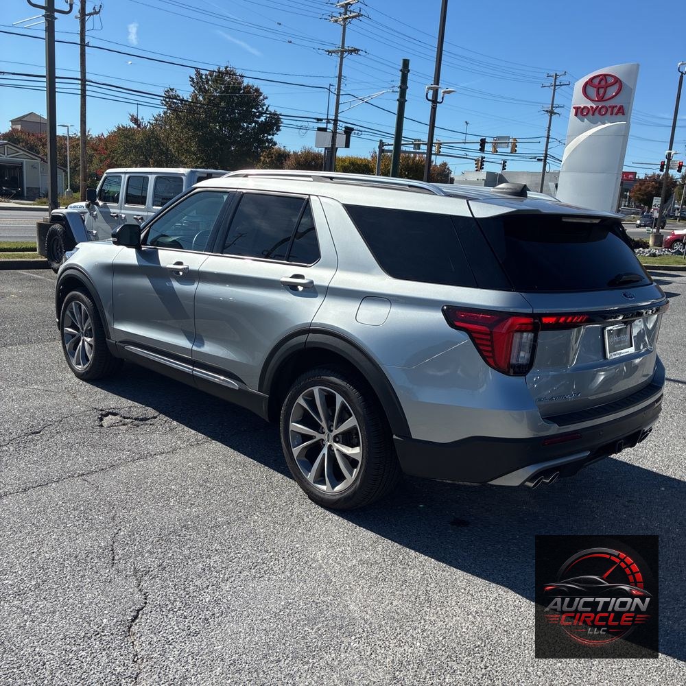 2025 Ford Explorer Platinum
