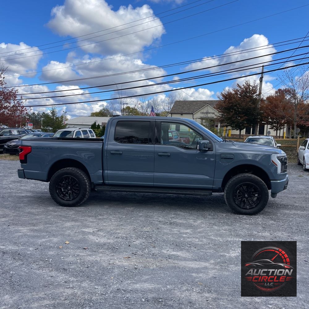 2023 Ford F-150 Lightning Platinum