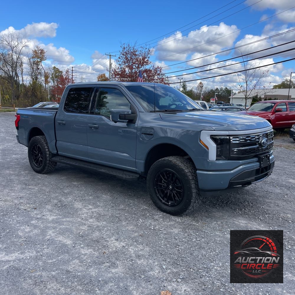 2023 Ford F-150 Lightning Platinum