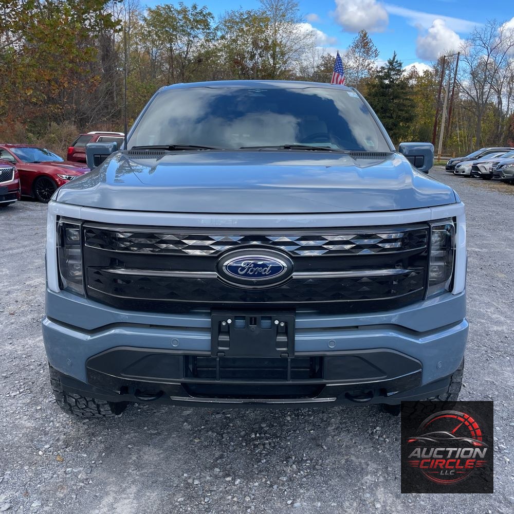 2023 Ford F-150 Lightning Platinum