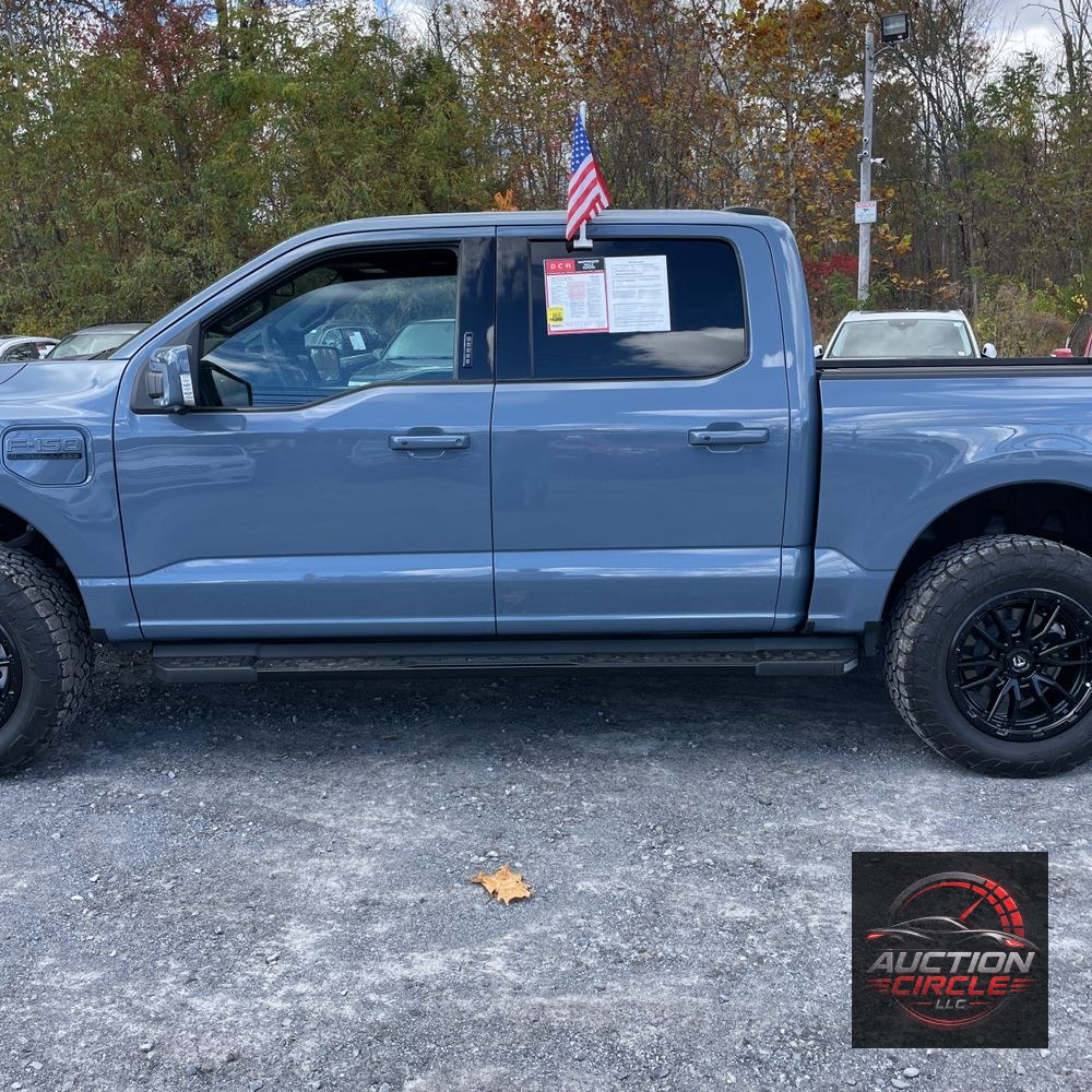 2023 Ford F-150 Lightning Platinum