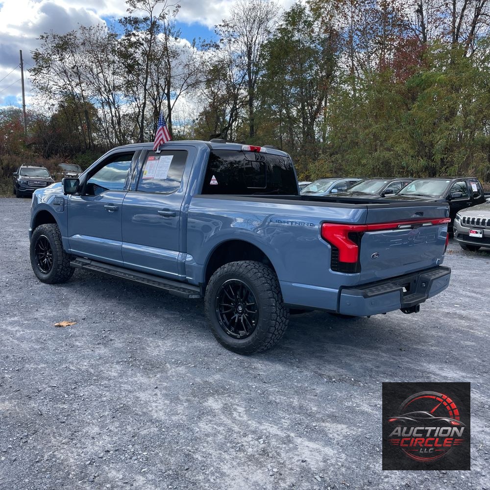 2023 Ford F-150 Lightning Platinum