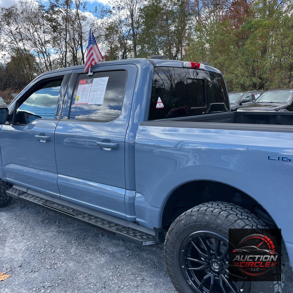 2023 Ford F-150 Lightning Platinum