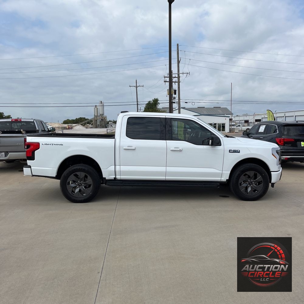 2025 Ford F-150 Lightning Flash