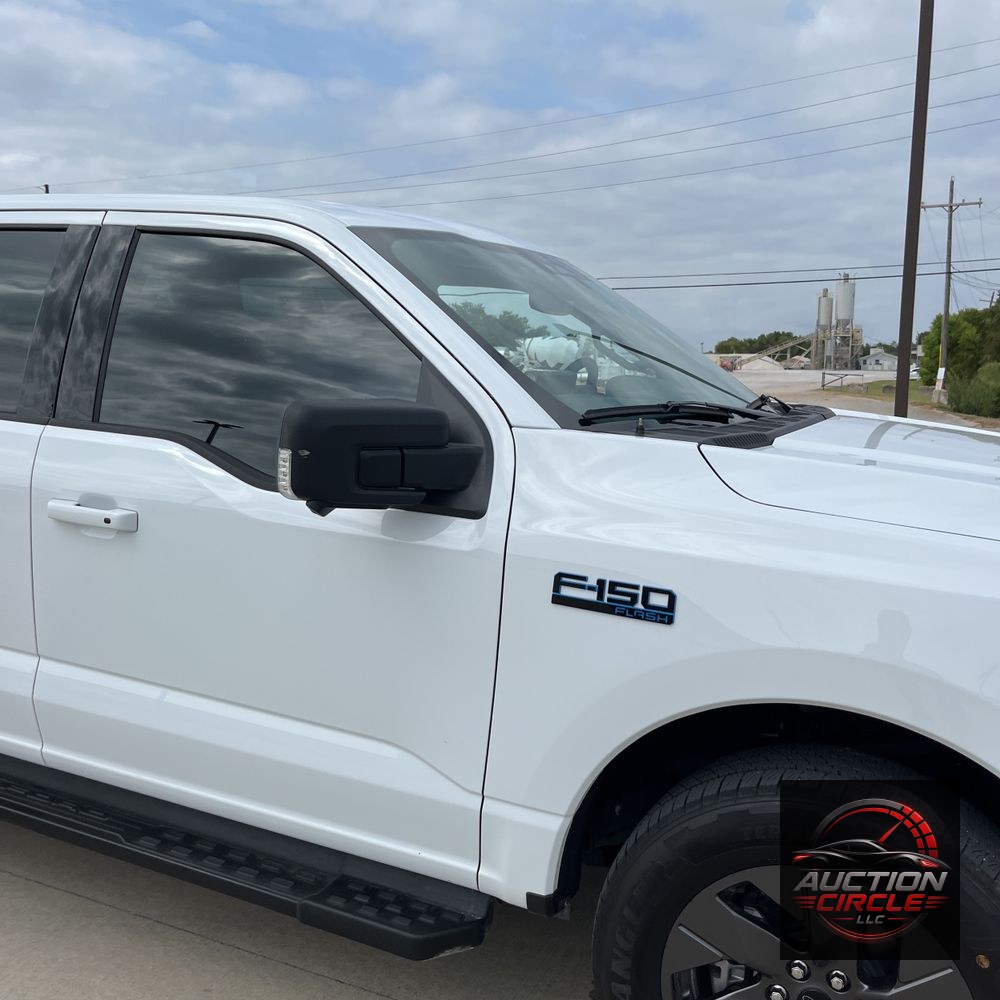 2025 Ford F-150 Lightning Flash