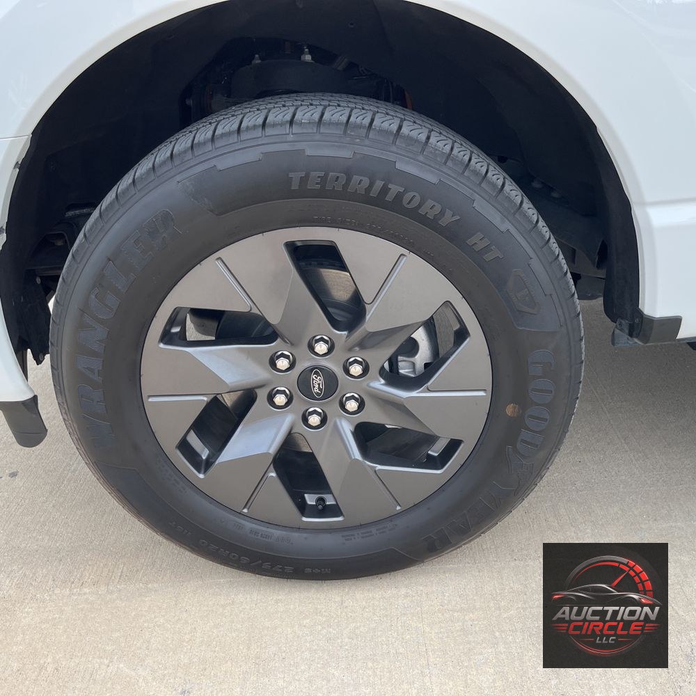 2025 Ford F-150 Lightning Flash
