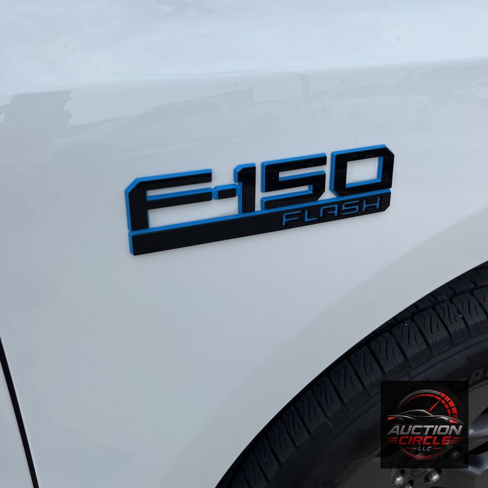 2025 Ford F-150 Lightning Flash