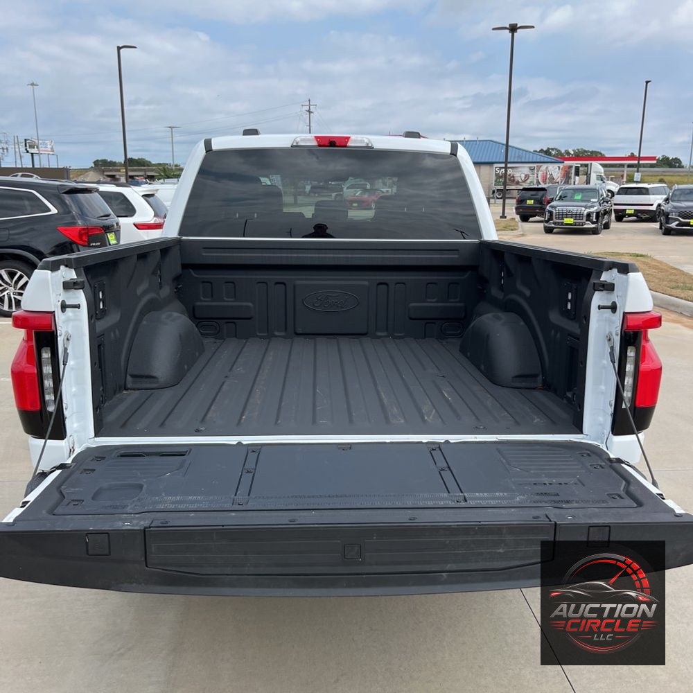 2025 Ford F-150 Lightning Flash